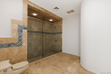 Gorgeous, Colonial style home with 4-bedrooms, 4.5 bathrooms - photo 17