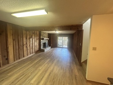 3 bd / 2 bath home. It has a circle drive with RV / boat parking - photo 22