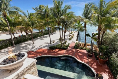 Architectural Polynesian-Inspired Waterfront Retreat in Key - photo 25