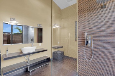 Architectural Polynesian-Inspired Waterfront Retreat in Key - photo 26