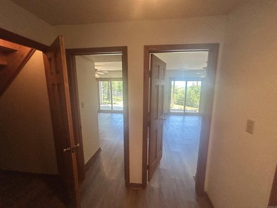 3 bd / 2 bath home. It has a circle drive with RV / boat parking - photo 29