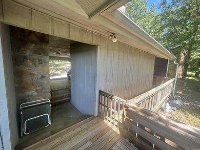3 bd / 2 bath home. It has a circle drive with RV / boat parking - photo 36
