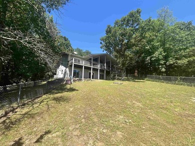 3 bd / 2 bath home. It has a circle drive with RV / boat parking - photo 40