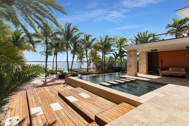 Architectural Polynesian-Inspired Waterfront Retreat in Key - photo 40