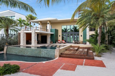 Architectural Polynesian-Inspired Waterfront Retreat in Key - photo 45