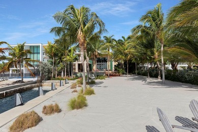 Architectural Polynesian-Inspired Waterfront Retreat in Key - photo 48
