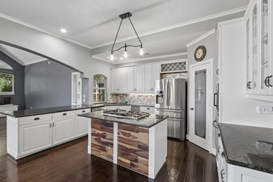 Experience one of the most extraordinary waterfront estates in - photo 8