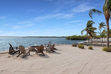 Architectural Polynesian-Inspired Waterfront Retreat in Key - photo 50