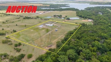 Lake Home For Sale in Tioga, Texas
