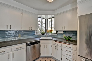 Move-in ready VACANT duplex in the highly desirable Central - photo 20