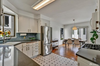 Move-in ready VACANT duplex in the highly desirable Central - photo 21
