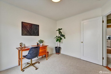 Move-in ready VACANT duplex in the highly desirable Central - photo 29