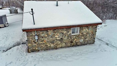 All On One Floor... Two Bedroom Ranch Home Made Of Stone, Rock - photo 41