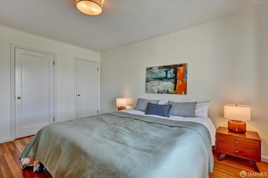 Move-in ready VACANT duplex in the highly desirable Central - photo 50