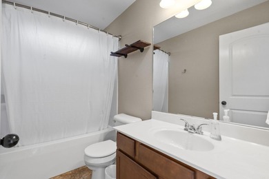 Welcome home to this charming and well-maintained 3 bedroom, 2 - photo 12