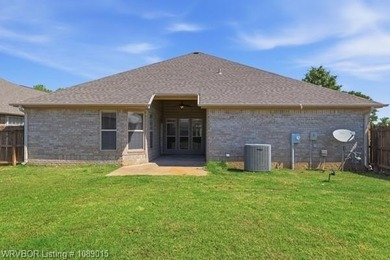 Love where you live! Welcome to this stunning 3 bed 2 bath home - photo 18