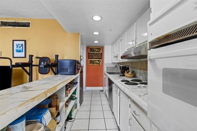 Enjoy partial Tampa Bay water views from your private balcony in - photo 8