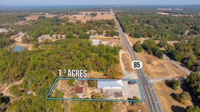 Great Investment Opportunity! This versatile commercial building - photo 9