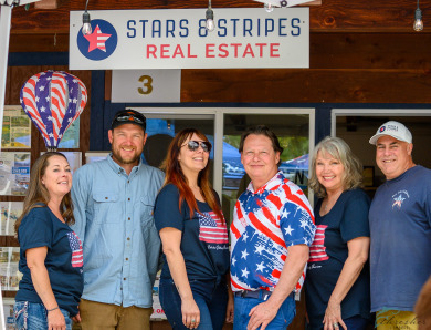 Theresa Wilson with Stars and Stripes Realty in Ca advertising on LakeHouse.com