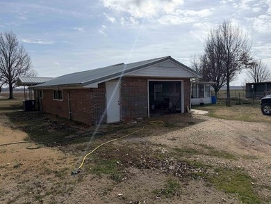 Welcome to peaceful country-style living! This 3-bedroom, 2-bath - photo 16