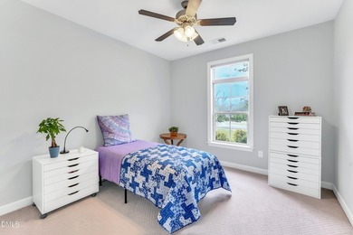 Light and Bright! Thoughtfully-designed, and immaculately - photo 20