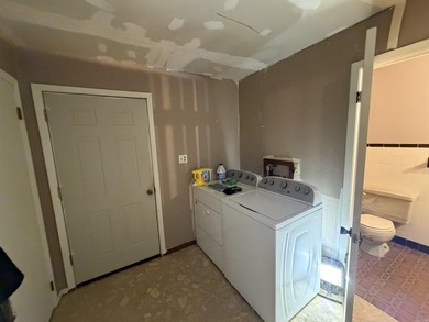 Welcome to peaceful country-style living! This 3-bedroom, 2-bath - photo 23
