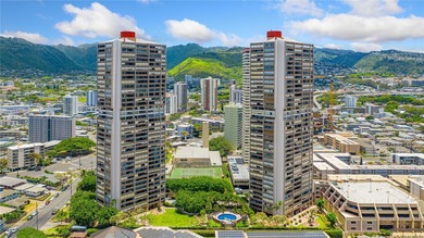 High above Honolulu in the Diamond Head Tower at The Royal - photo 24