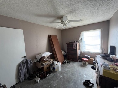 Welcome to peaceful country-style living! This 3-bedroom, 2-bath - photo 27
