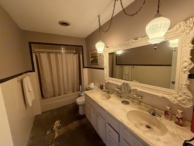Welcome to peaceful country-style living! This 3-bedroom, 2-bath - photo 28