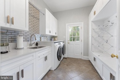 Just minutes from Great Falls Village, this gated Mediterranean - photo 48