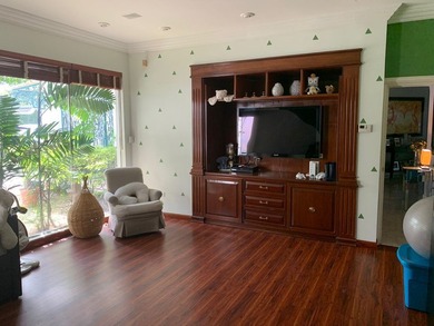 Luxury House for Sale in Altos del Golf, Panama

Exclusive - photo 10