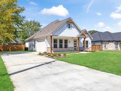 Cedar Creek Lake Home For Sale in Tool Texas