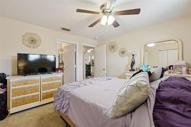 Under contract-accepting backup offers. Welcome to this - photo 11