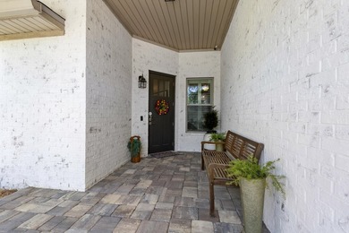 This stunning 2015 built, FURNISHED Bayfront home, with 2164 Sq - photo 2