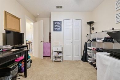 Under contract-accepting backup offers. Welcome to this - photo 12