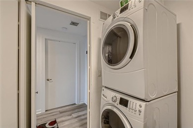 Great opportunity to own a 10th-floor, south-facing unit at - photo 14