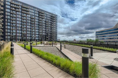 Great opportunity to own a 10th-floor, south-facing unit at - photo 20