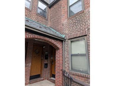 East River Condo Sale Pending in Astoria New York