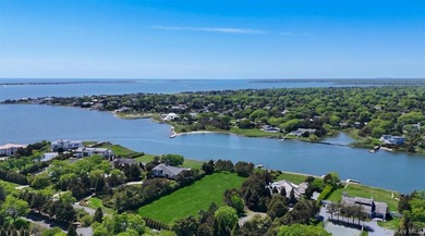 Positioned along a prime stretch of Moriches Bay, 11 Pine Tree - photo 3