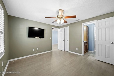 **Back on the market due to the buyer losing financing right - photo 14