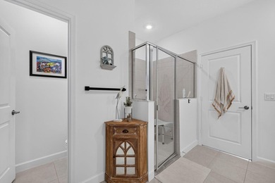 Better than new! This professionally upgraded, move-in-ready - photo 17