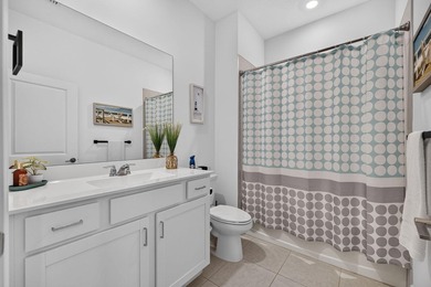 Better than new! This professionally upgraded, move-in-ready - photo 20