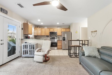 Immaculate end-unit townhome! This 3Br/2.5Ba home features fresh - photo 7