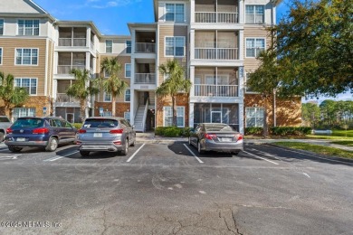 Lake Condo For Sale in Jacksonville, Florida