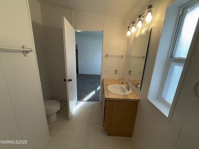 Turn-key home on top of the world with panoramic views! Enjoy - photo 12