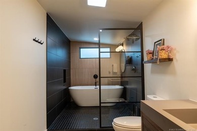 Welcome to Fire Water Escape, a contemporary 8-bedroom - photo 18