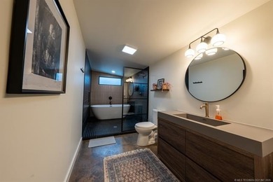 Welcome to Fire Water Escape, a contemporary 8-bedroom - photo 19