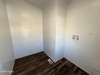 Turn-key home on top of the world with panoramic views! Enjoy - photo 22