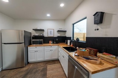 Welcome to Fire Water Escape, a contemporary 8-bedroom - photo 26