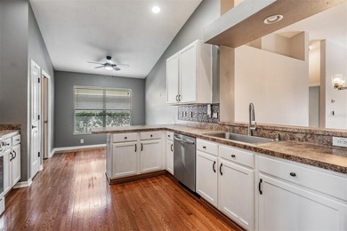 Welcome to this beautifully maintained 4 bedroom, 2 bathroom - photo 4